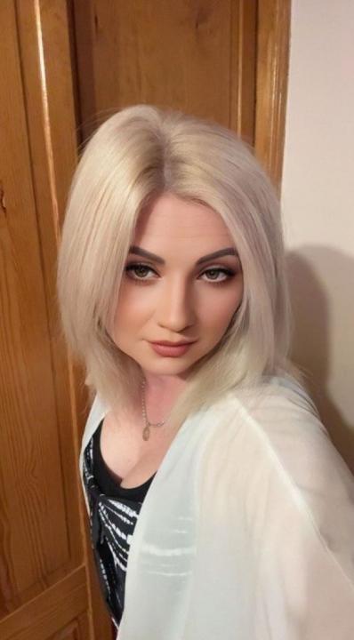 Webcam chat profile for VelvettKiss