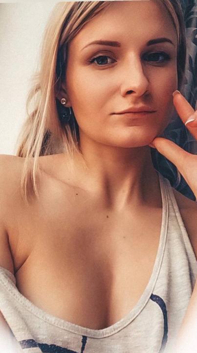 Webcam chat profile for Angelikka