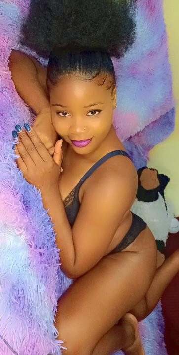 Webcam chat profile for Amberx101: Legs, feet & shoes