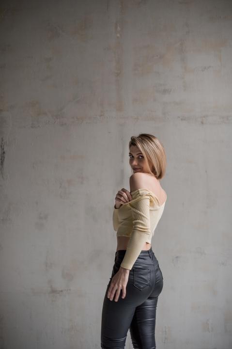 Webcam chat profile for MimiGrace: Dancing