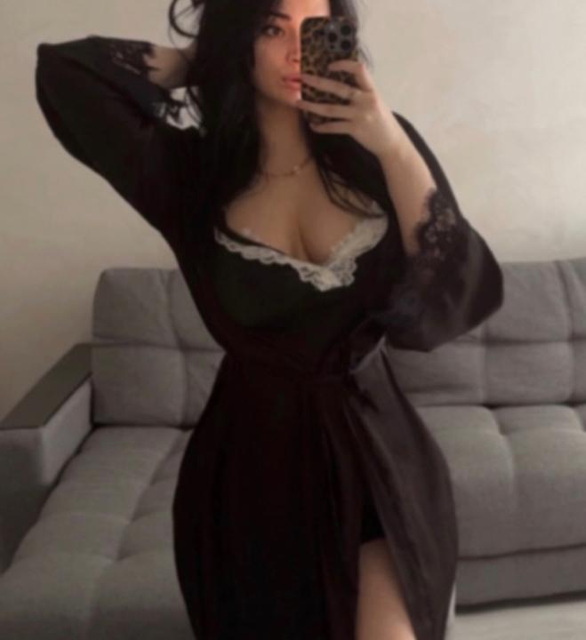 Webcam chat profile for Monica: Lace