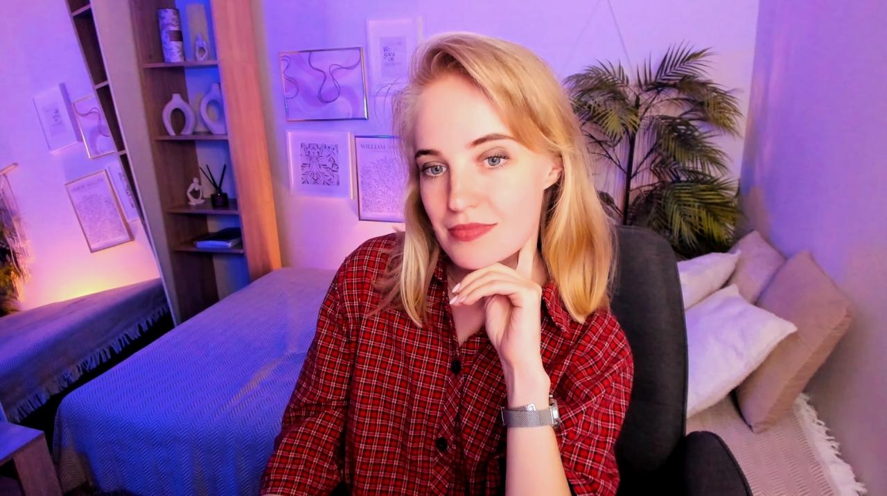 Webcam chat profile for IrmaRonn: Legs, feet & shoes