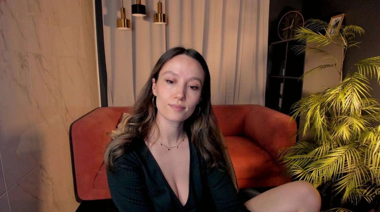 Webcam chat profile for AgnesGoddes: Legs, feet & shoes