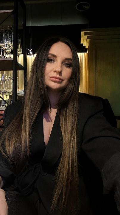 Webcam chat profile for JuliaMersedes: Legs, feet & shoes