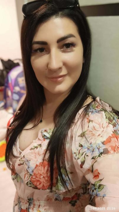 Webcam chat profile for 0ForU: Travel