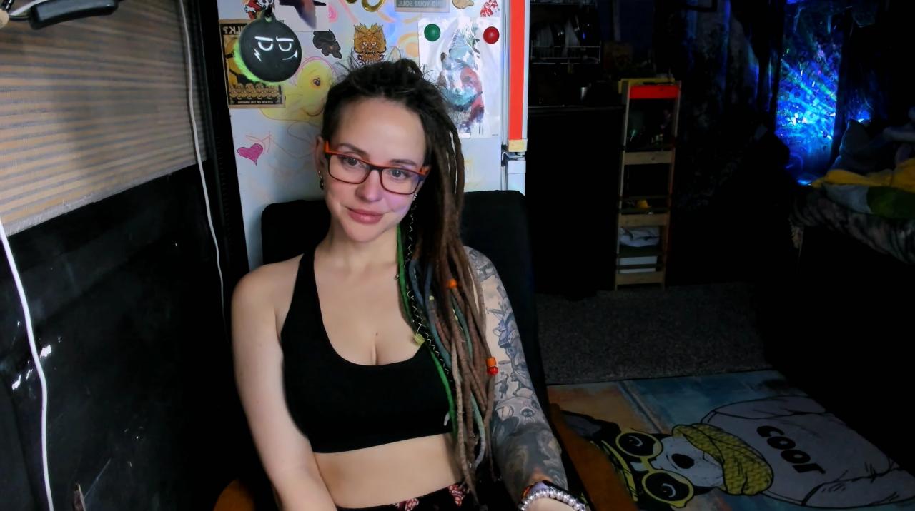 Webcam chat profile for LisaFoxy: Legs, feet & shoes