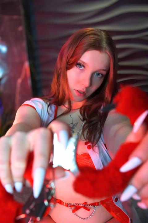 Webcam chat profile for LaylaGlam: Kissing