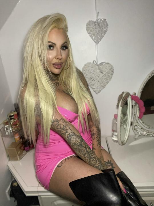 Webcam chat profile for ChloeSavage: Dominatrix