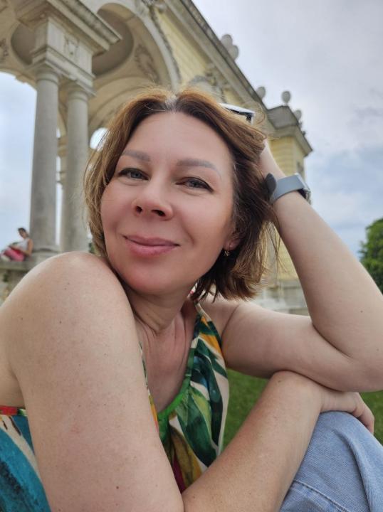 Webcam chat profile for Dinara