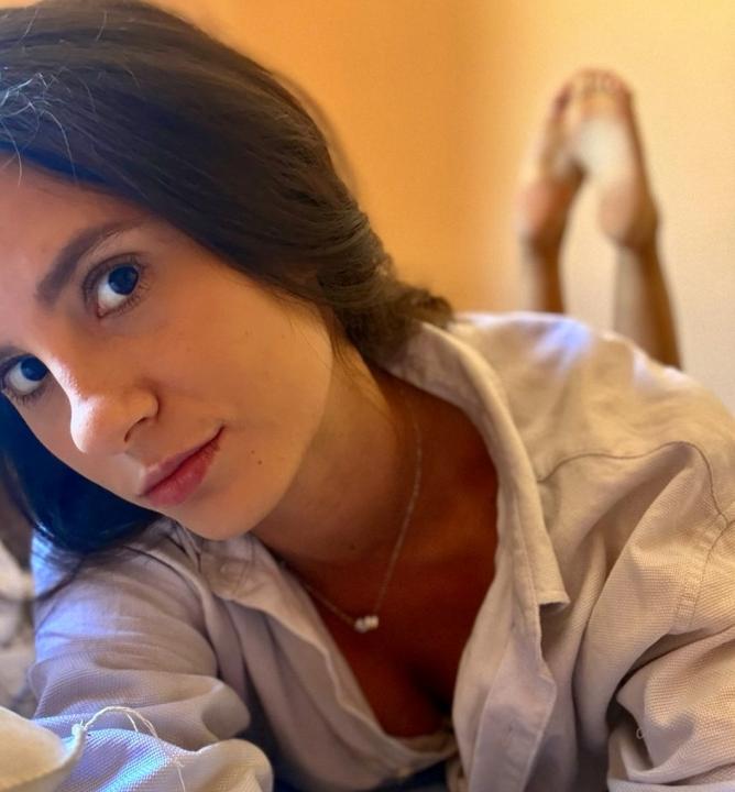 Webcam chat profile for MiaPrestigo: Dancing