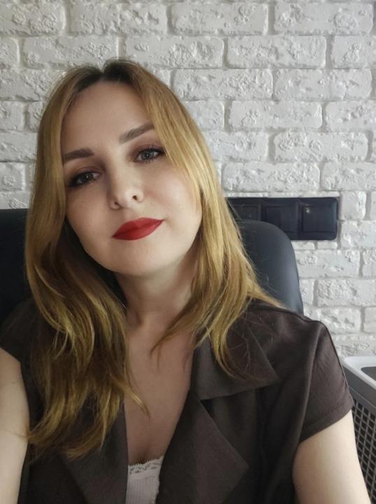 Webcam chat profile for LisaBlonde