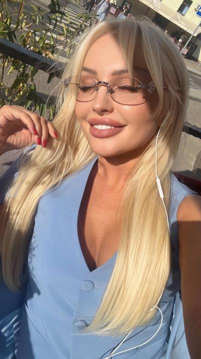 Webcam chat profile for softtangel: Outfits