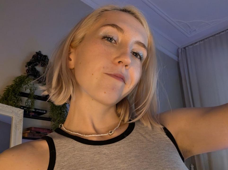 Webcam chat profile for ElenMoore: Latex & rubber