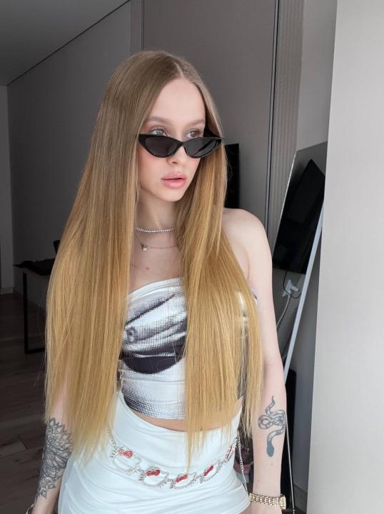 Webcam chat profile for LovelyAngel818