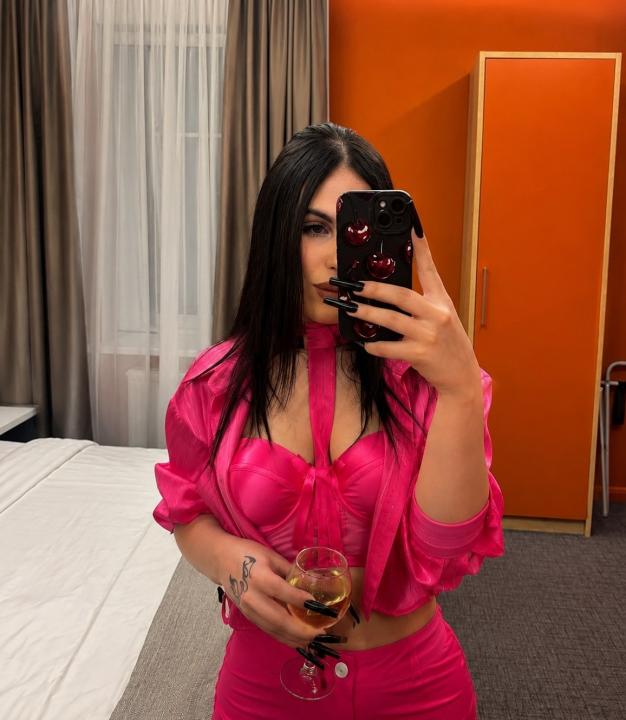 Webcam chat profile for ellygloss