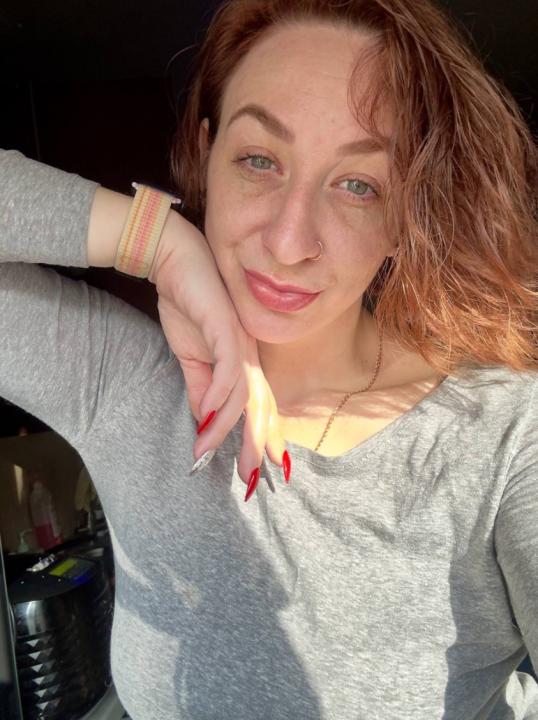 Webcam chat profile for VelvetPeach: Ask about my Hobbies