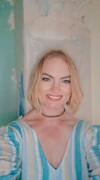 Webcam chat profile for MilashkaKatrin: Legs, feet & shoes