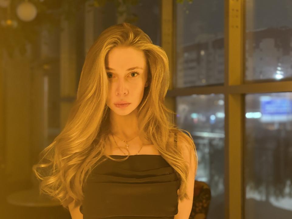 Webcam chat profile for LimeMilk: Dancing