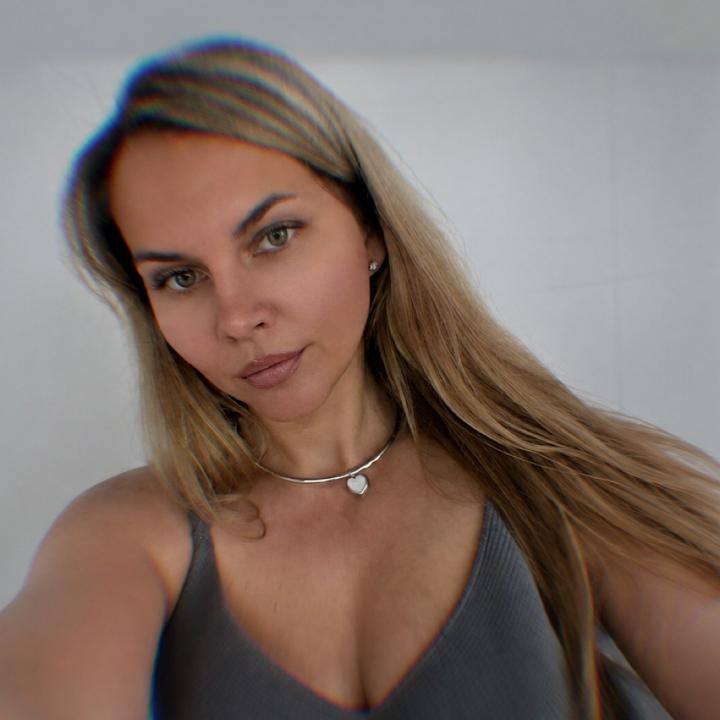 Webcam chat profile for PoisonKiss: Travel