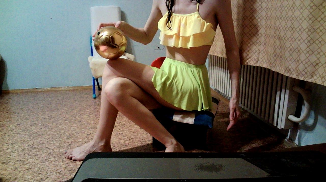 Webcam chat profile for Famefortune: Dancing