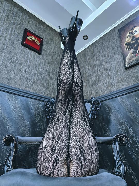 Webcam chat profile for TiffanyWest: Dominatrix