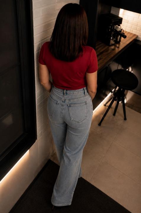 Webcam chat profile for AureliaLunit: Ask about my Hobbies