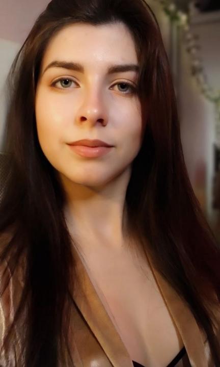 Webcam chat profile for SiaVelvet: Dancing