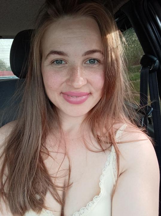 Webcam chat profile for Coriella: Ask about my other interests