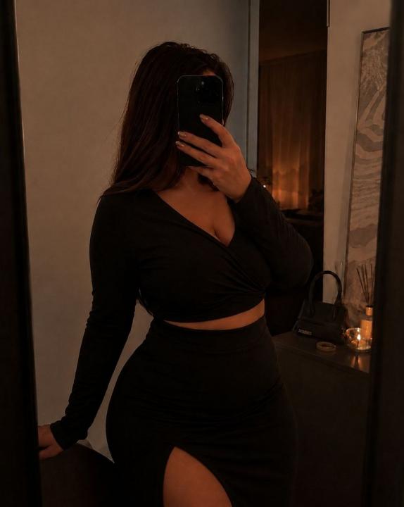 Webcam chat profile for Luvvia: Ask about my Hobbies
