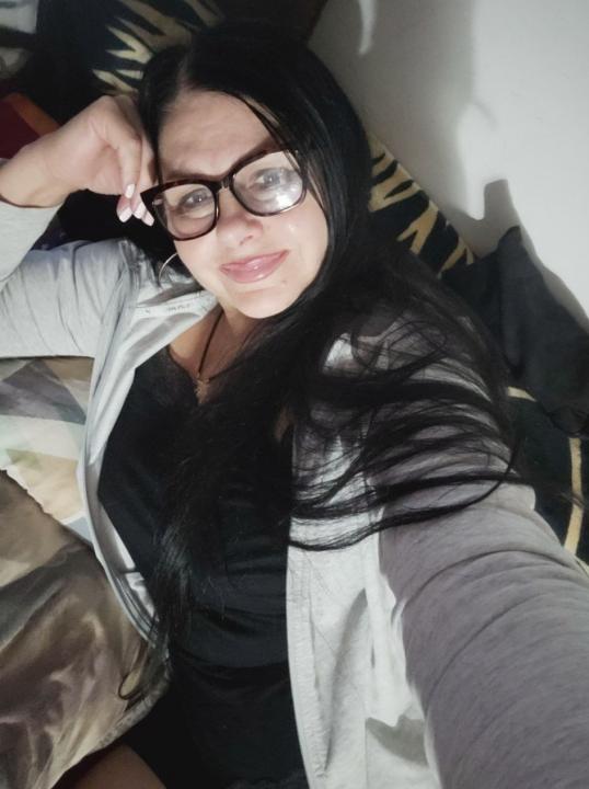 Webcam chat profile for Maurelle: Ask about my Hobbies
