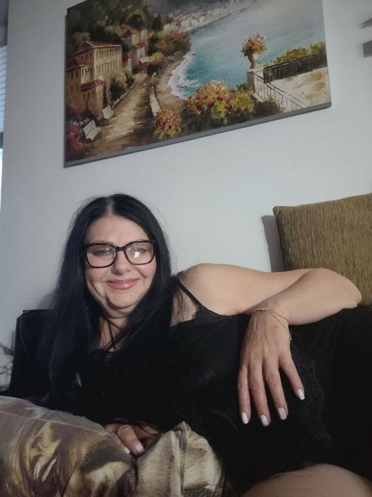 Webcam chat profile for Maurelle: Ask about my Hobbies