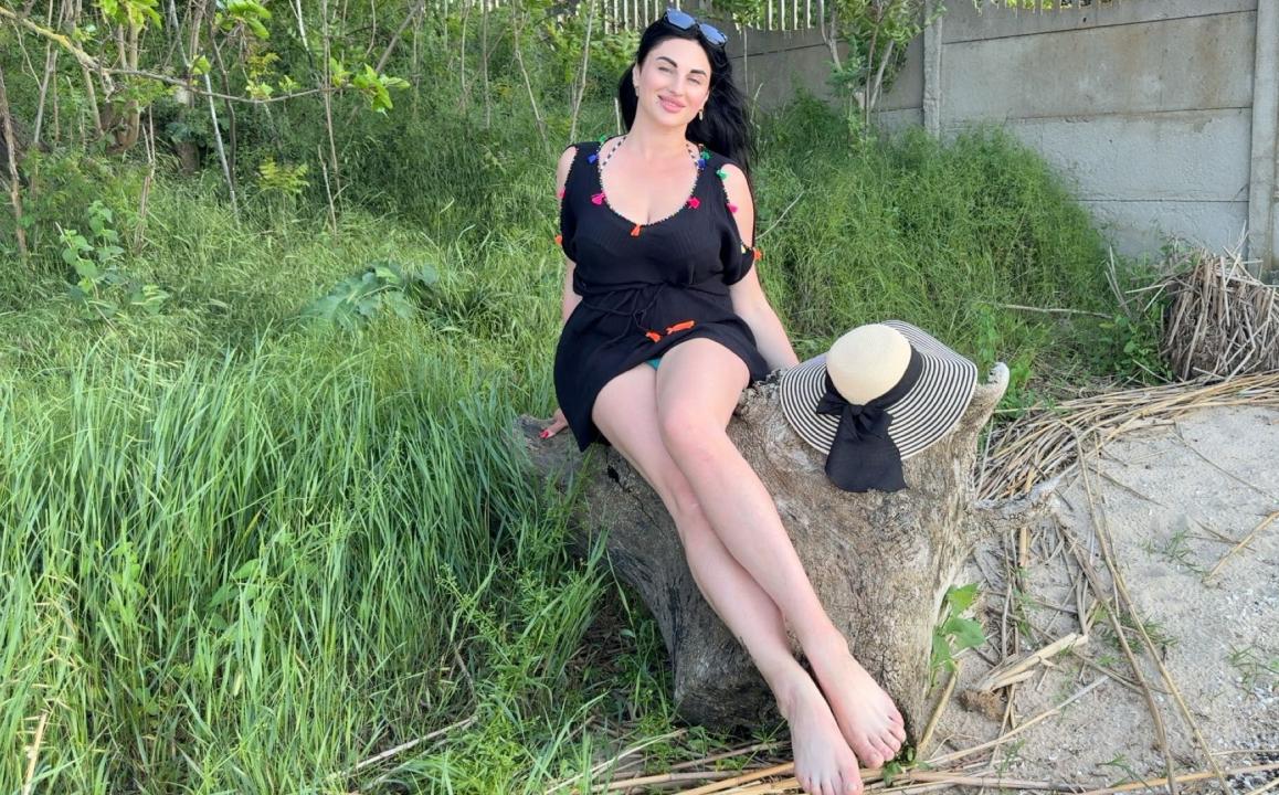 Webcam chat profile for LovelyTati: Outfits