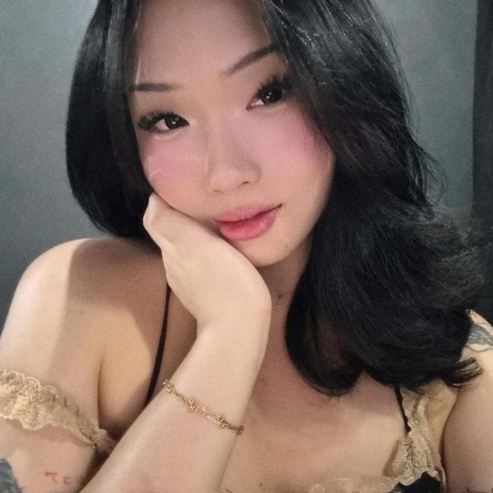 Webcam chat profile for AddilynMax: Bondage & discipline