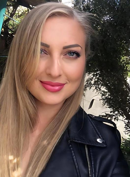 Webcam chat profile for Melissa178: Leather