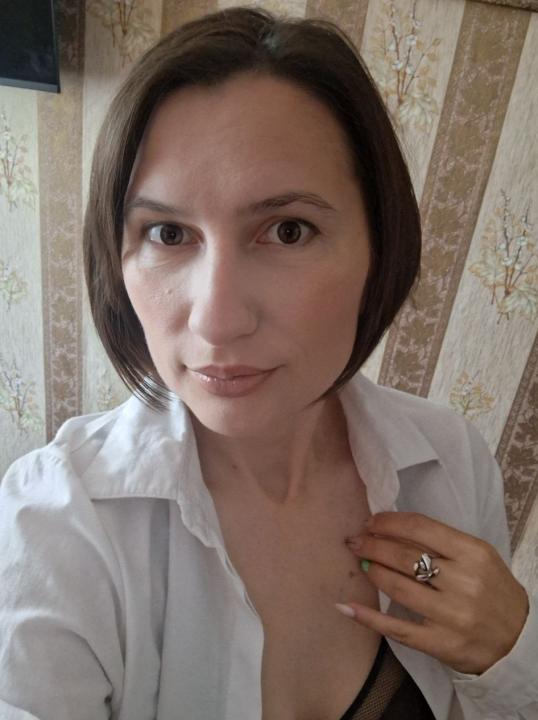 Webcam chat profile for DreamyIris