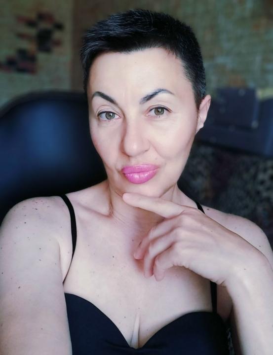Webcam chat profile for Tianna33: Dancing