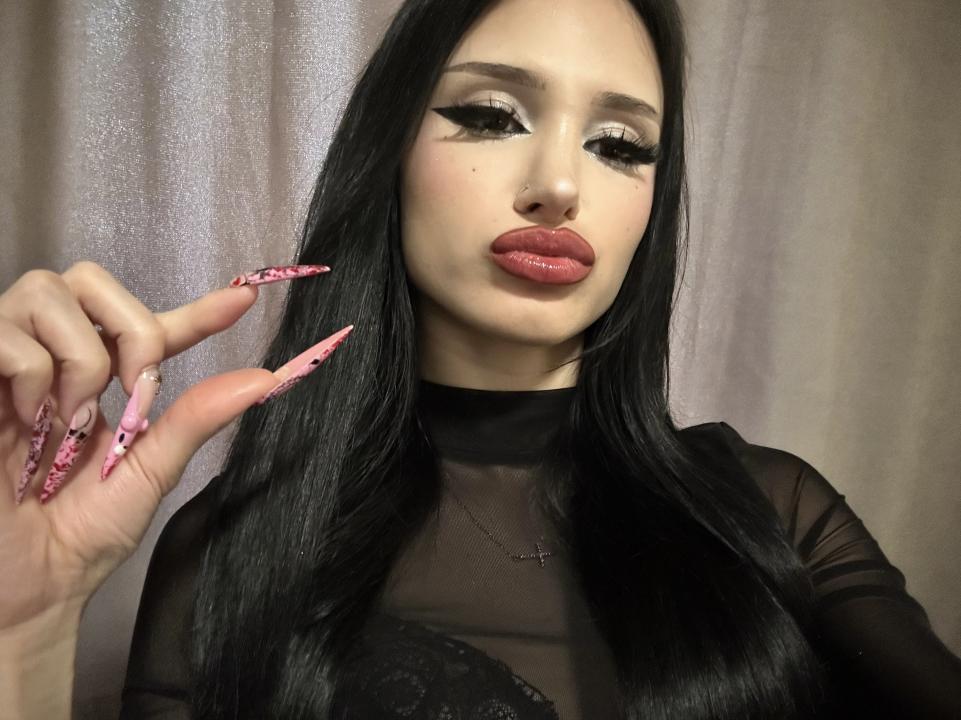 Webcam chat profile for AylinMoon: Dominatrix