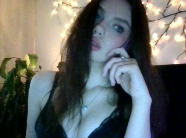 Webcam chat profile for ChloeSinclair: Ask about my Hobbies