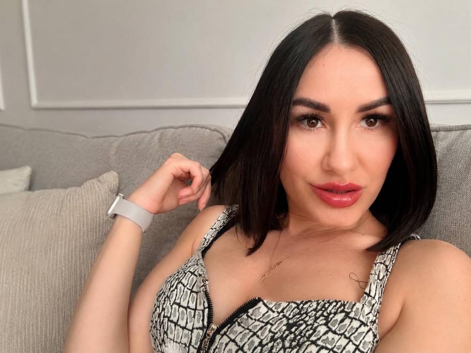 Webcam chat profile for O1riana