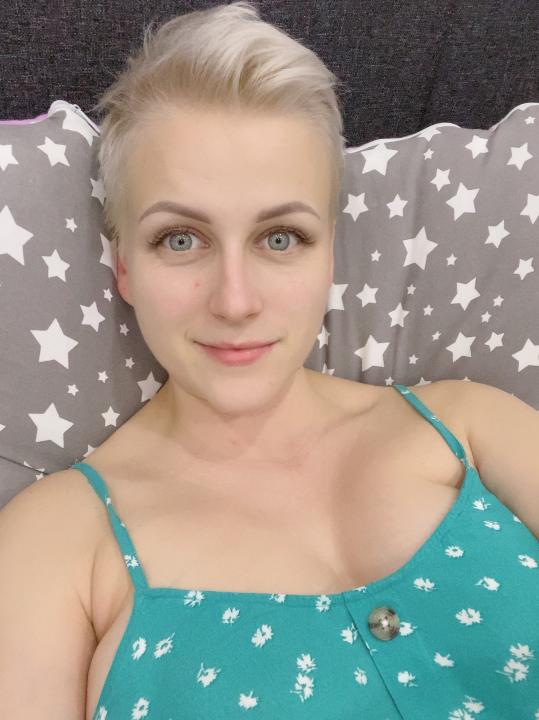 Webcam chat profile for YoutanPoluo