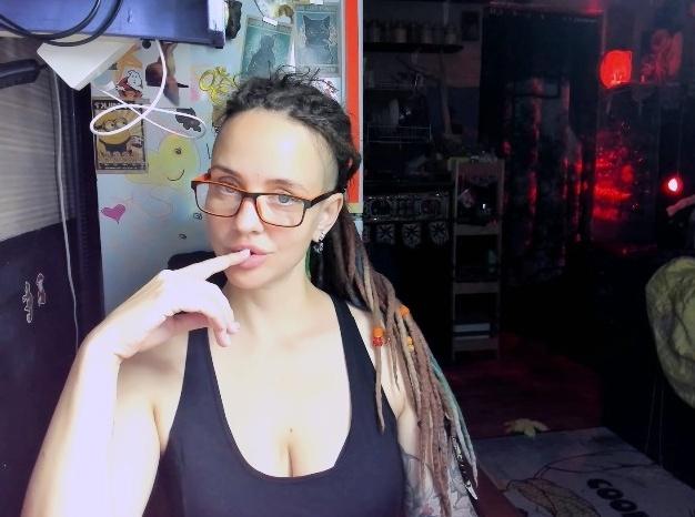 Webcam chat profile for LisaFoxy: Legs, feet & shoes