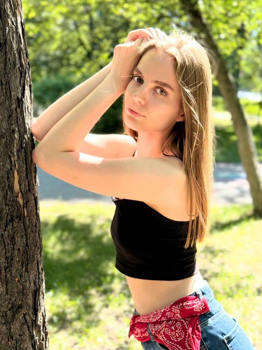 Webcam chat profile for AnnaSweet: Lingerie & stockings