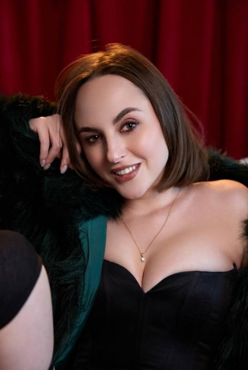 Webcam chat profile for MargoSky: Ask about my other interests