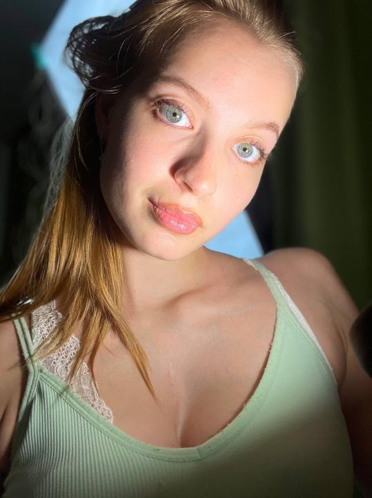 Webcam chat profile for AphroditeWOW