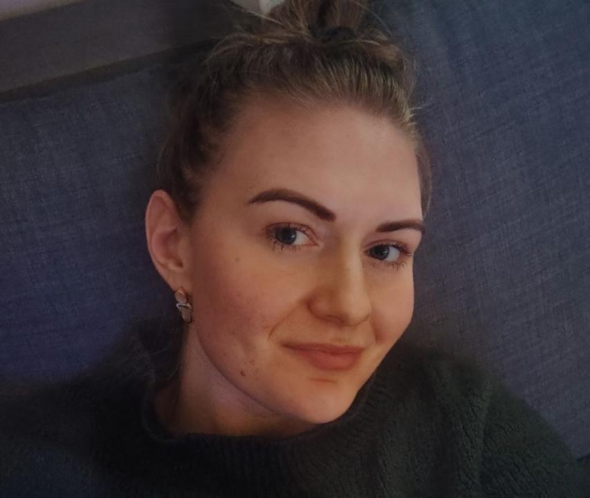 Webcam chat profile for xVelvetDaisy: Cooking