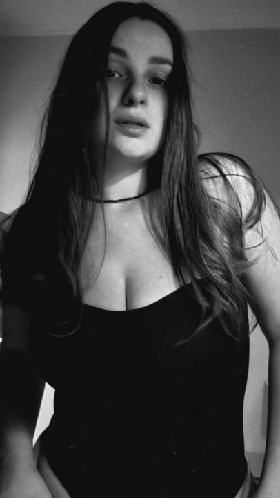 Webcam chat profile for LadyAuroraSky: Ask about my Hobbies