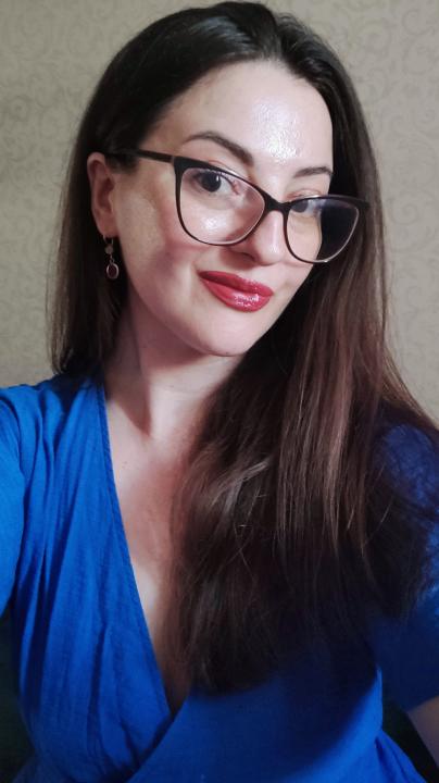 Webcam chat profile for MissMoonlight: Ask about my Hobbies