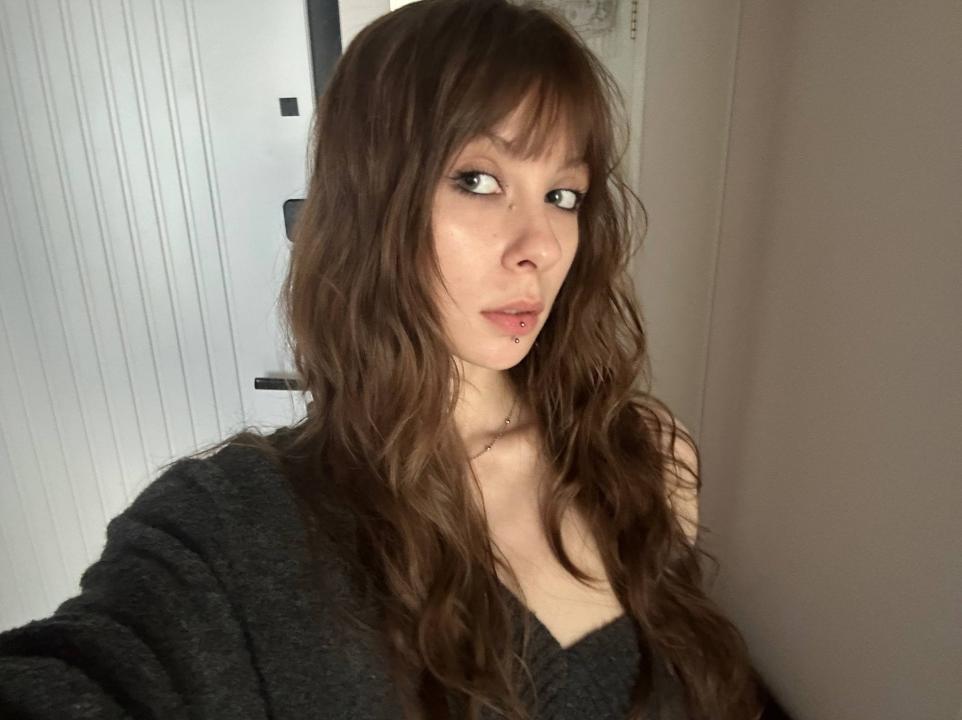 Webcam chat profile for TwoMood: Piercings & tattoos