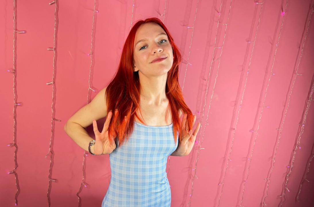 Webcam chat profile for TanyaShiny: Leather