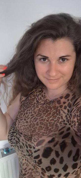 Webcam chat profile for Karinna